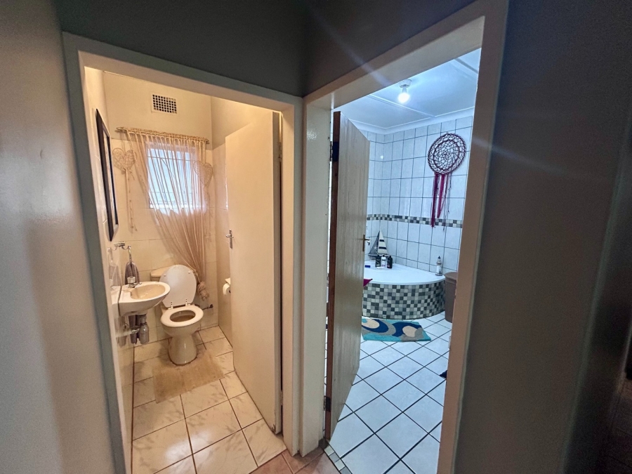 3 Bedroom Property for Sale in Flimieda North West